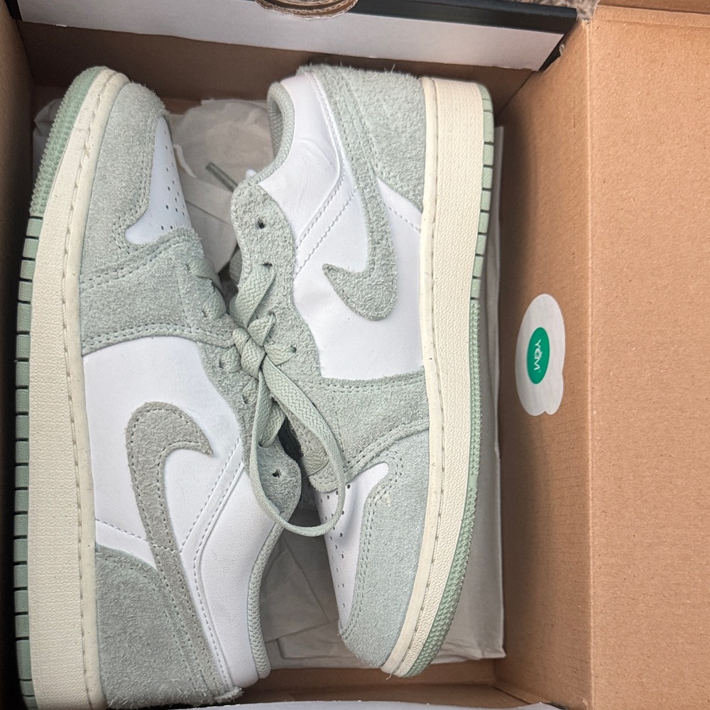 Jordan Air 1 Low SE (GS) Sneakers